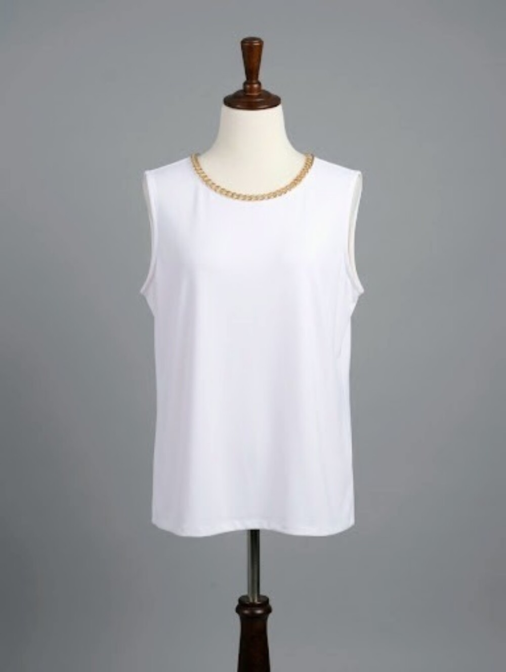 Karl Lagerfeld Paris White Sleeveless Tank with Gold-toned Chain Neckline Sz XL